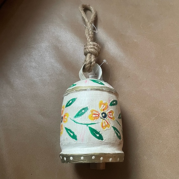 Hand painted bell 🔔 - Picture 1 of 8